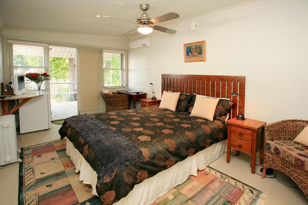 The Bank Guesthouse Wingham Room photo